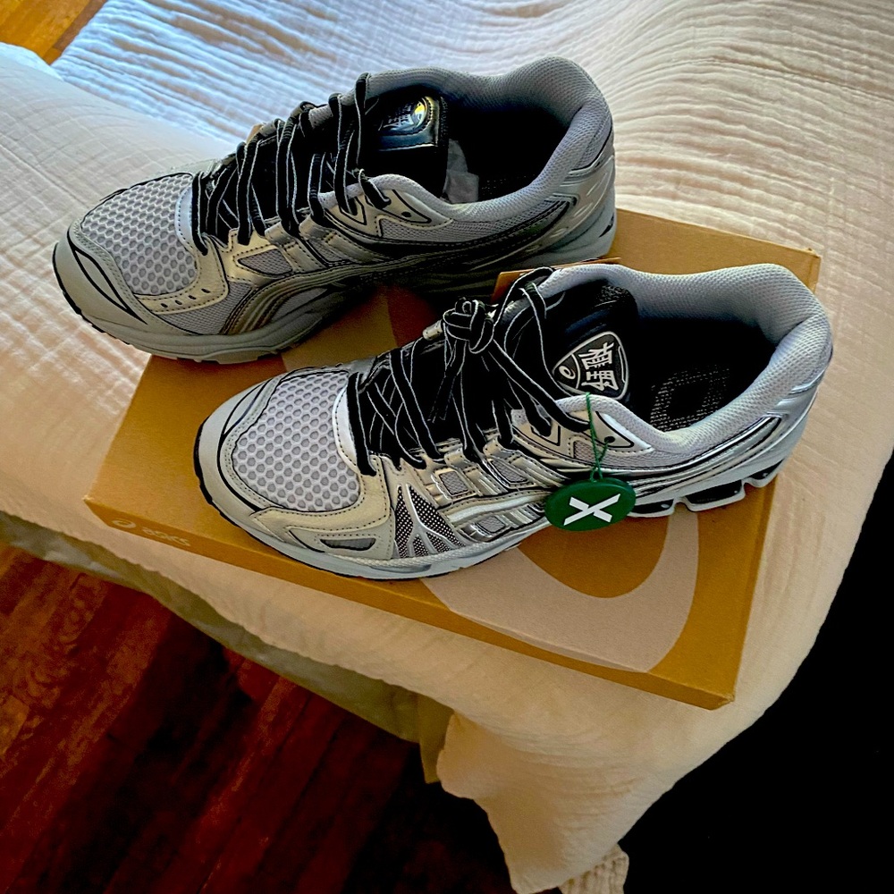 ASICS Gel Kayano Legacy pure silver size 9 men’s